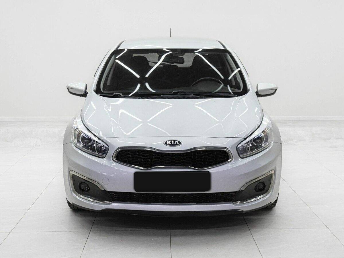 Купить Kia Ceed с пробегом. Фото: #2