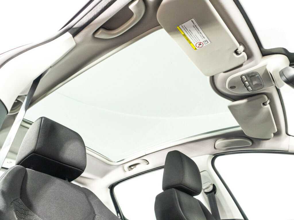 Купить Peugeot 308 с пробегом. Фото: #15