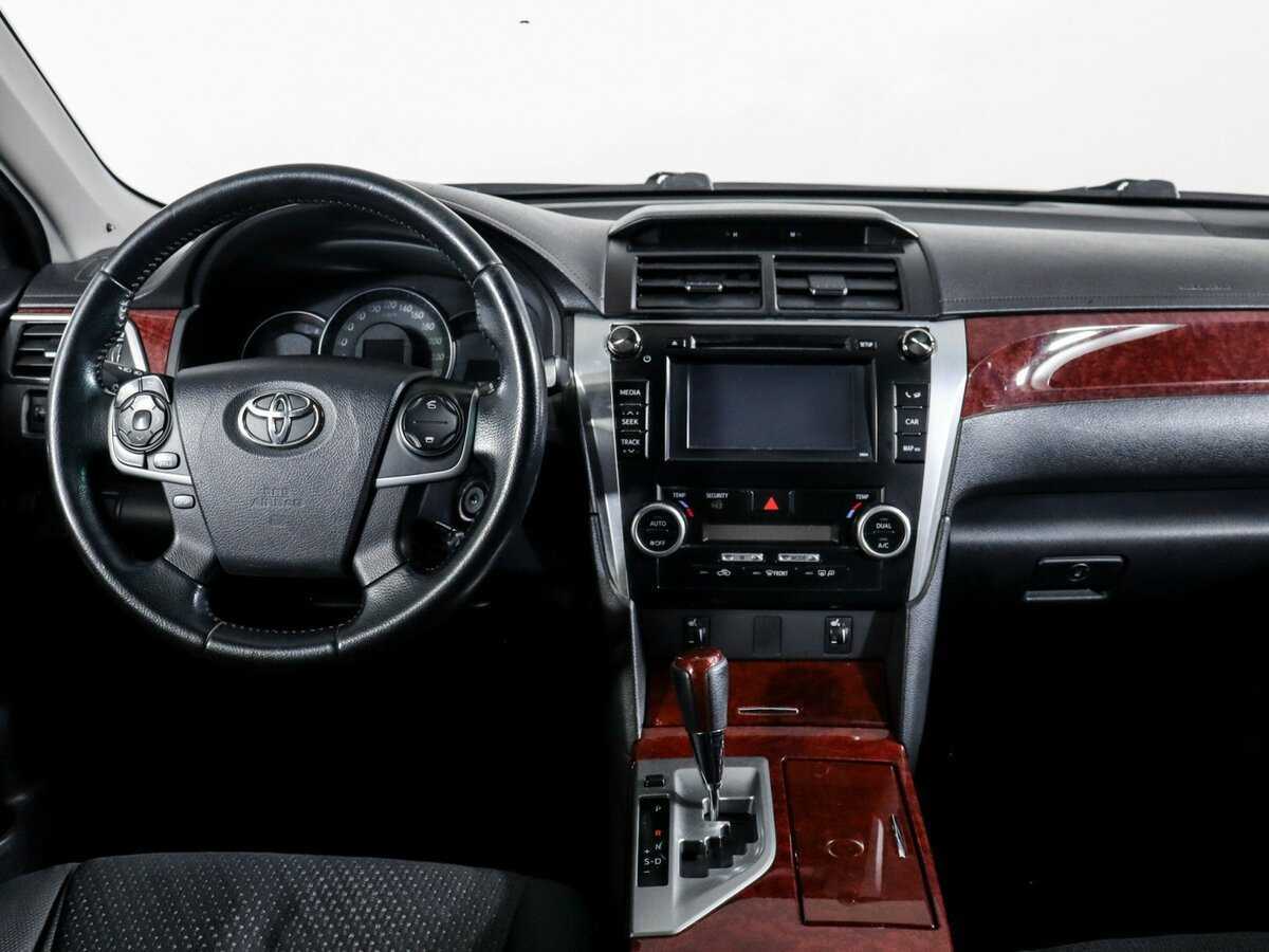 Купить Toyota Camry с пробегом. Фото: #10