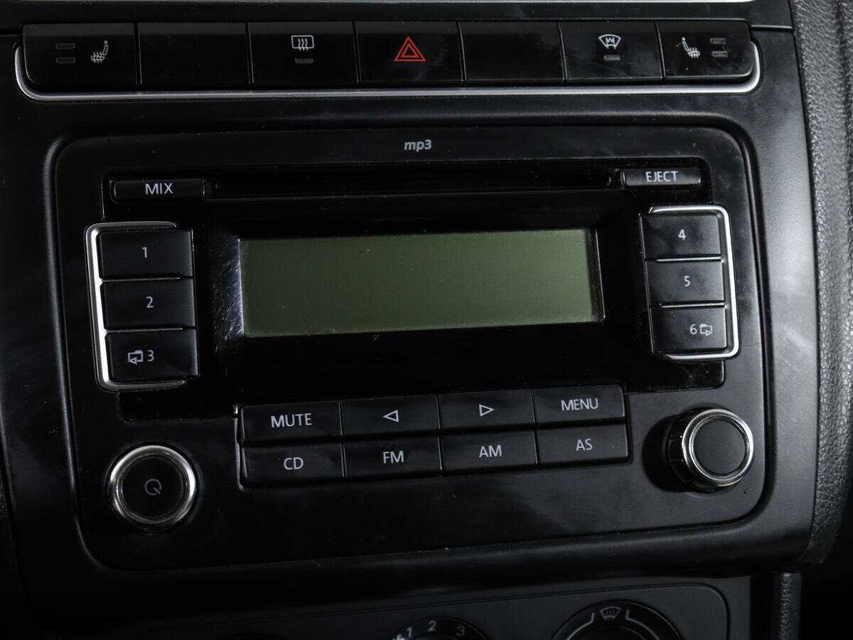 Купить Volkswagen Polo с пробегом. Фото: #16