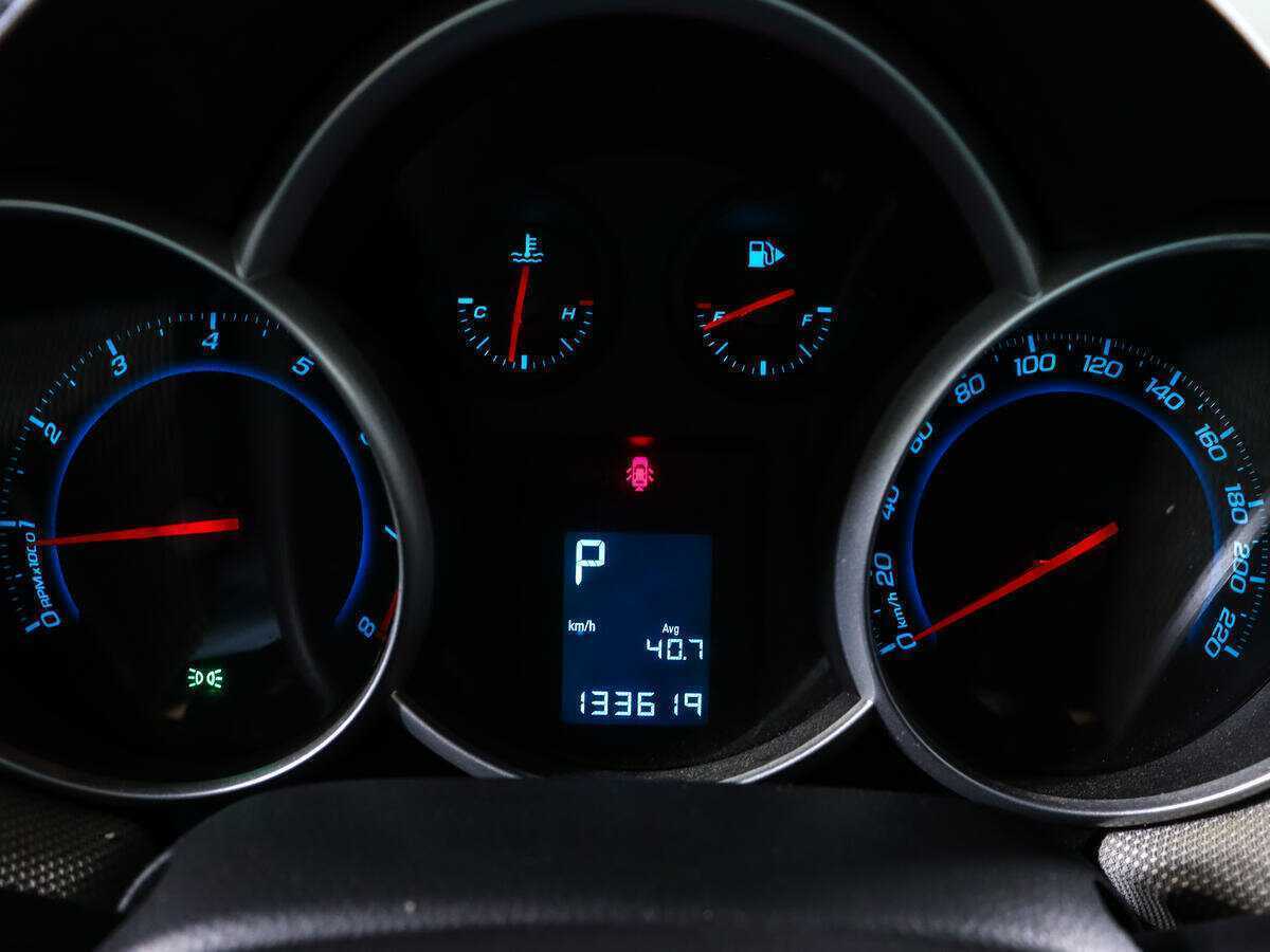 Купить Chevrolet Cruze с пробегом. Фото: #8