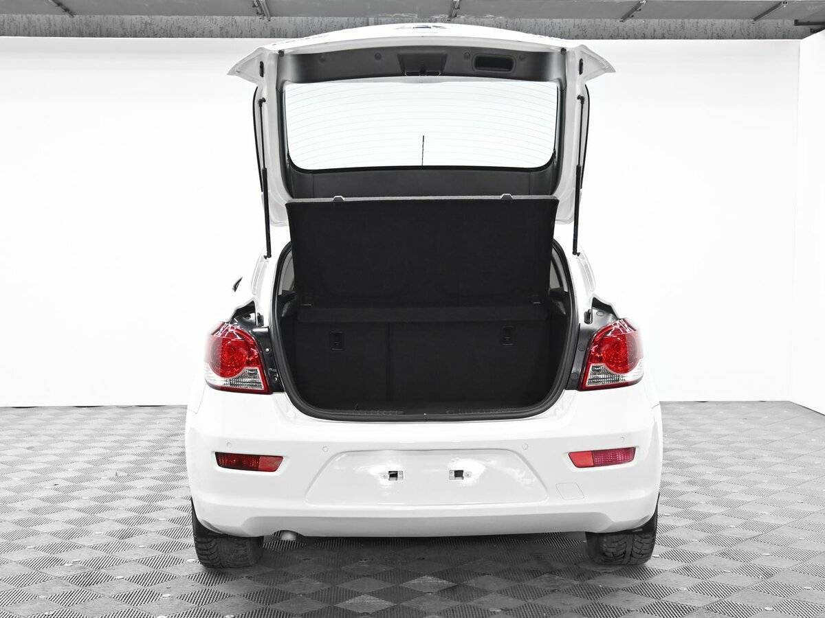 Купить Chevrolet Cruze с пробегом. Фото: #4