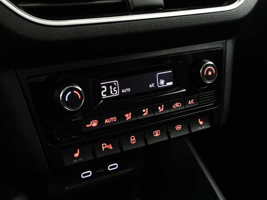 Купить Volkswagen Polo с пробегом. Фото: #15