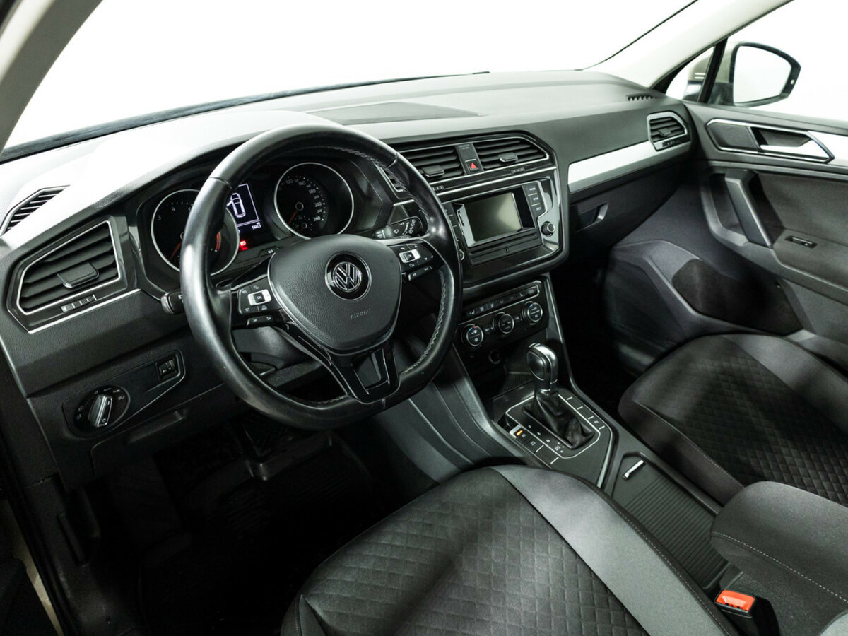 Купить Volkswagen Tiguan с пробегом. Фото: #8