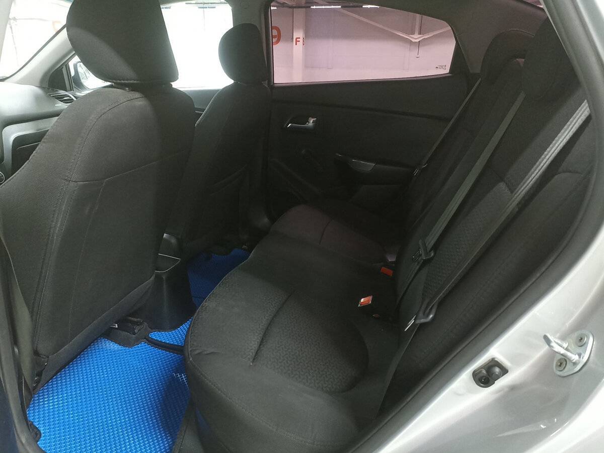 Купить Kia Rio с пробегом. Фото: #11