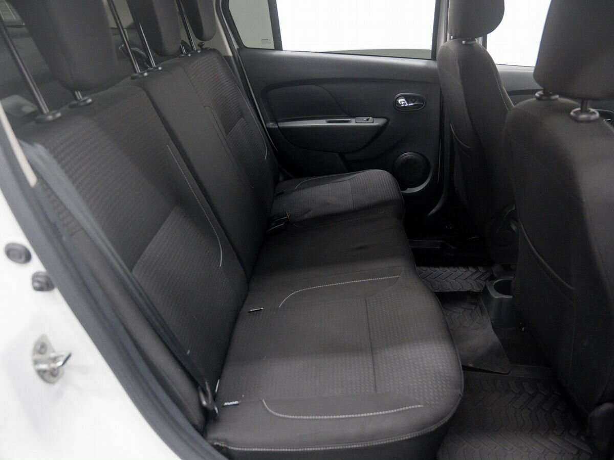 Купить Renault Logan с пробегом. Фото: #6