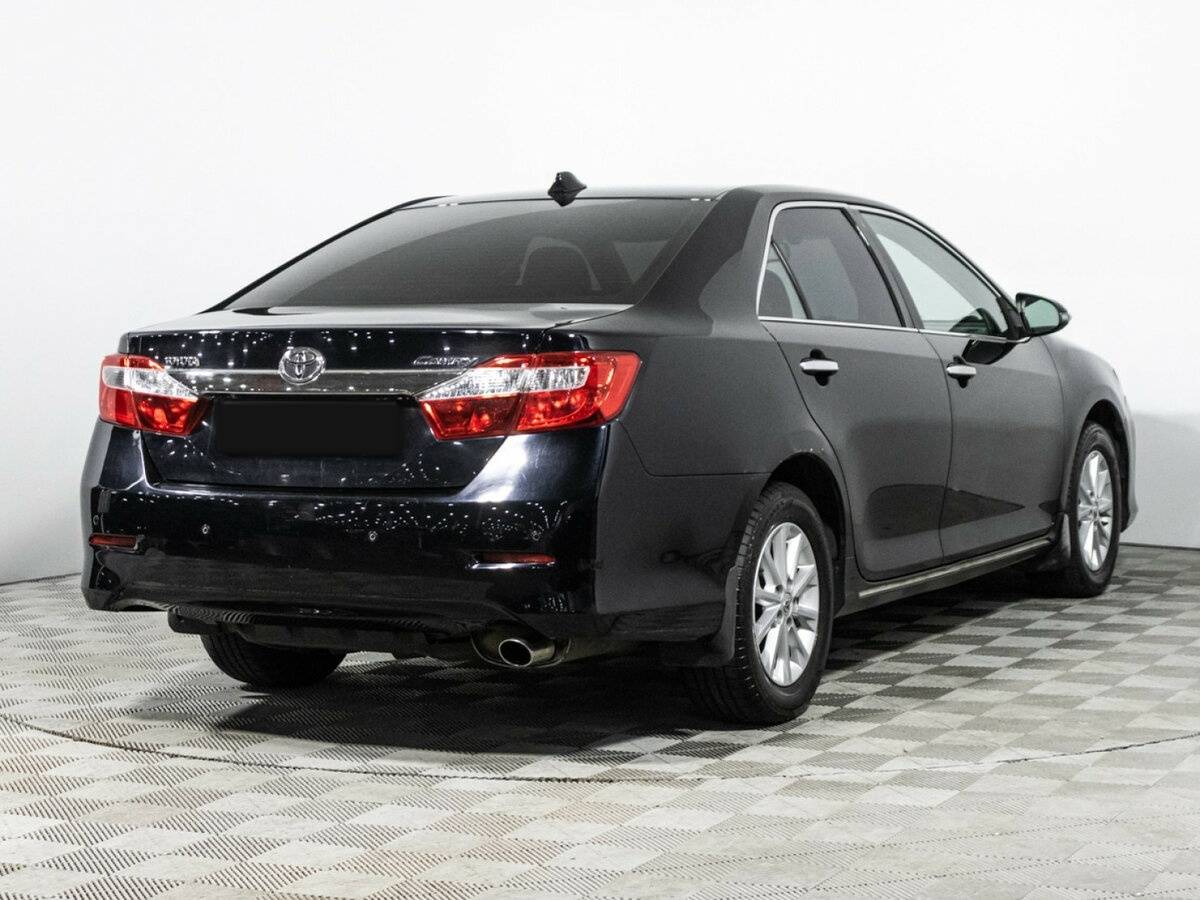 Купить Toyota Camry с пробегом. Фото: #4