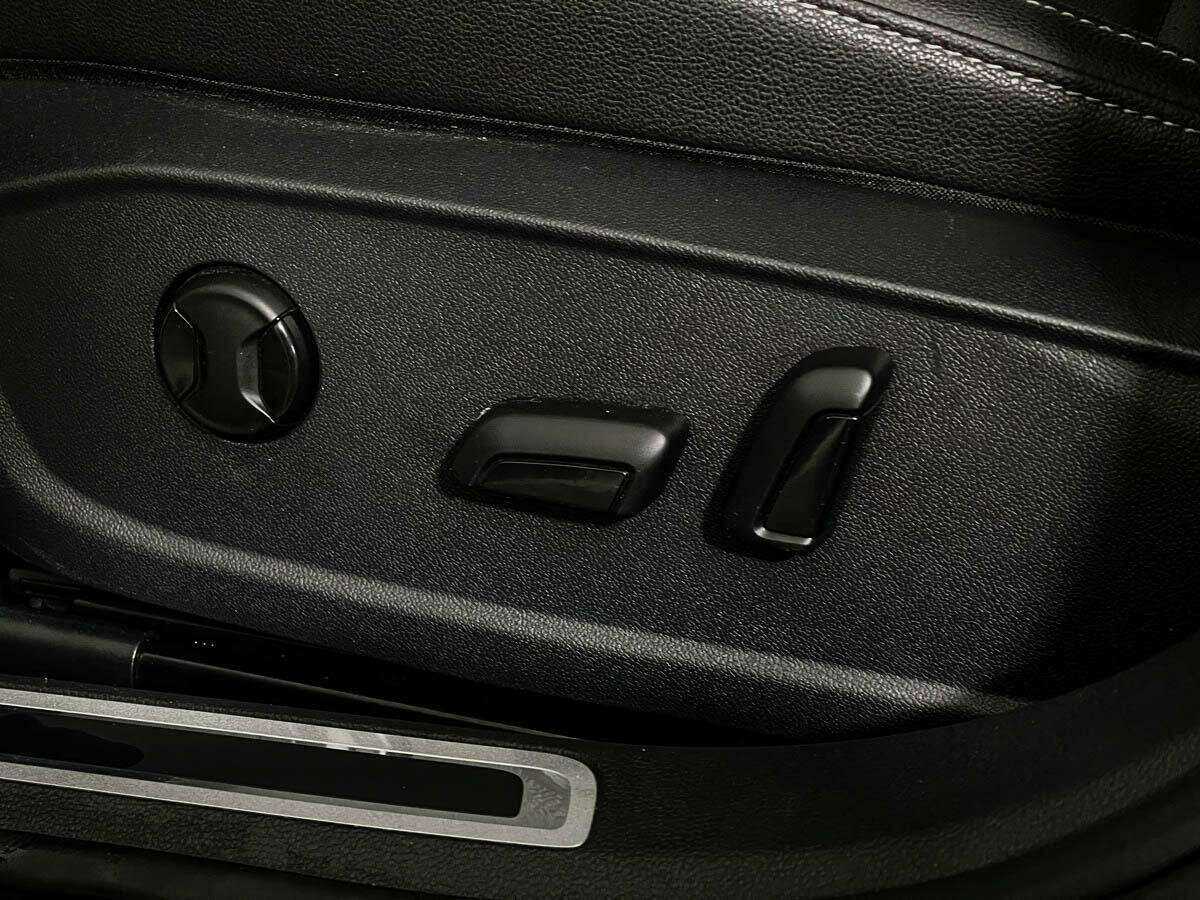 Купить Volkswagen Jetta с пробегом. Фото: #11