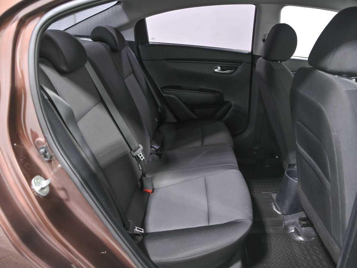 Купить Kia Rio с пробегом. Фото: #17