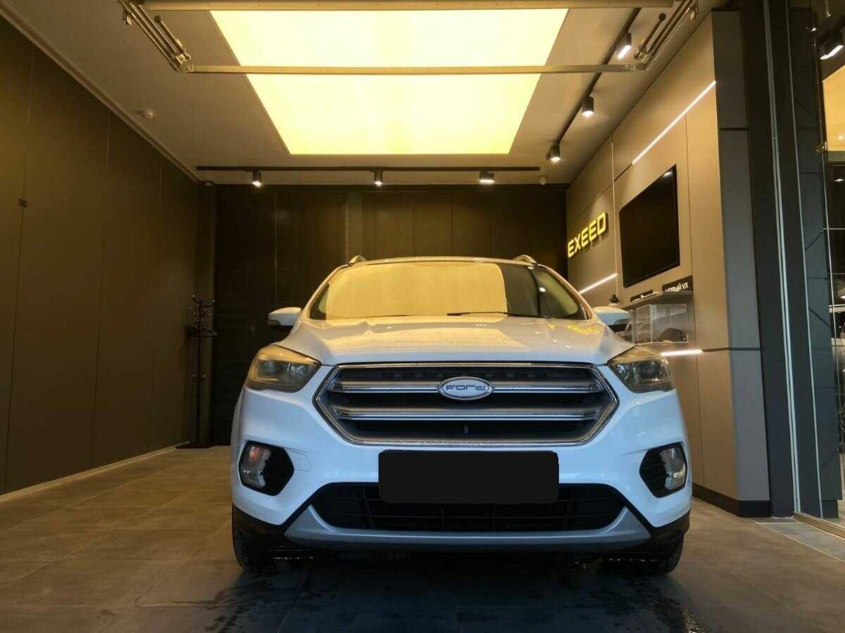 Купить Ford Kuga с пробегом. Фото: #0