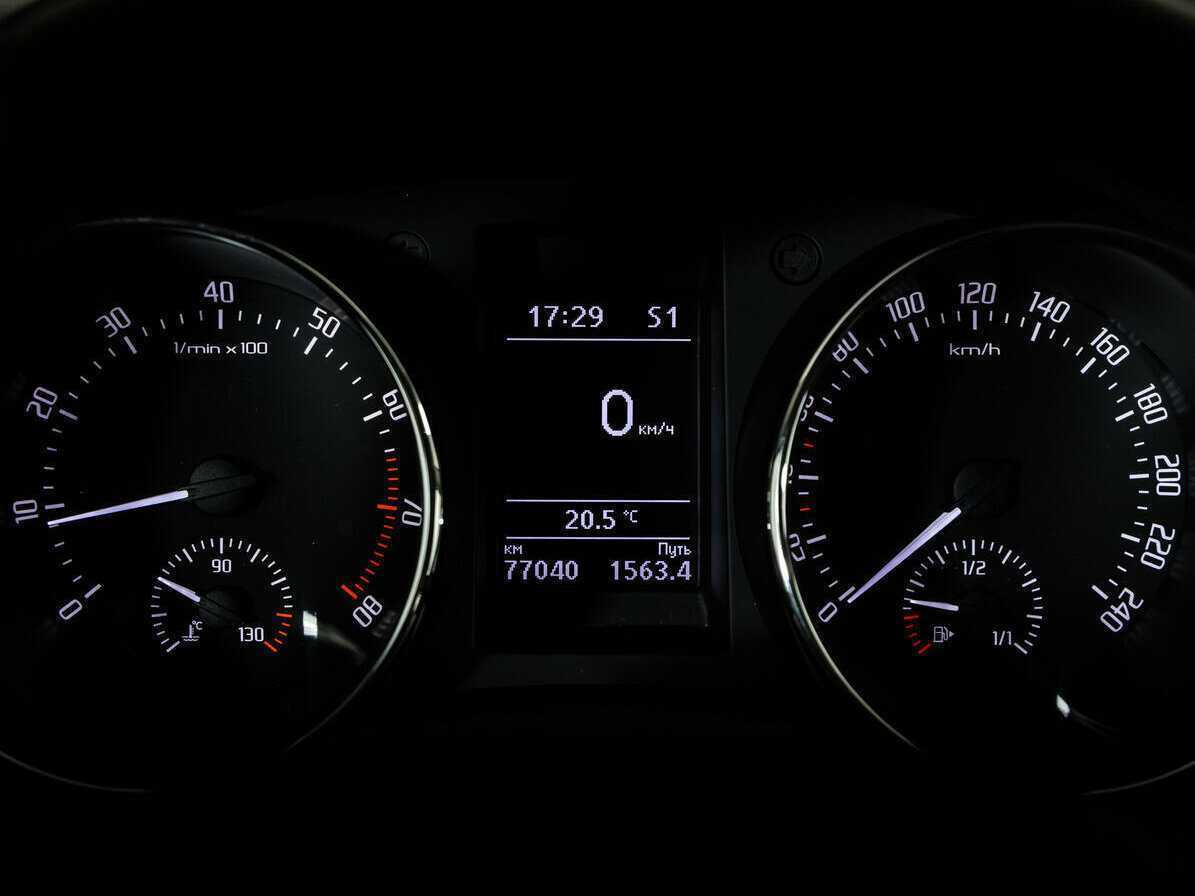 Купить Skoda Yeti с пробегом. Фото: #17