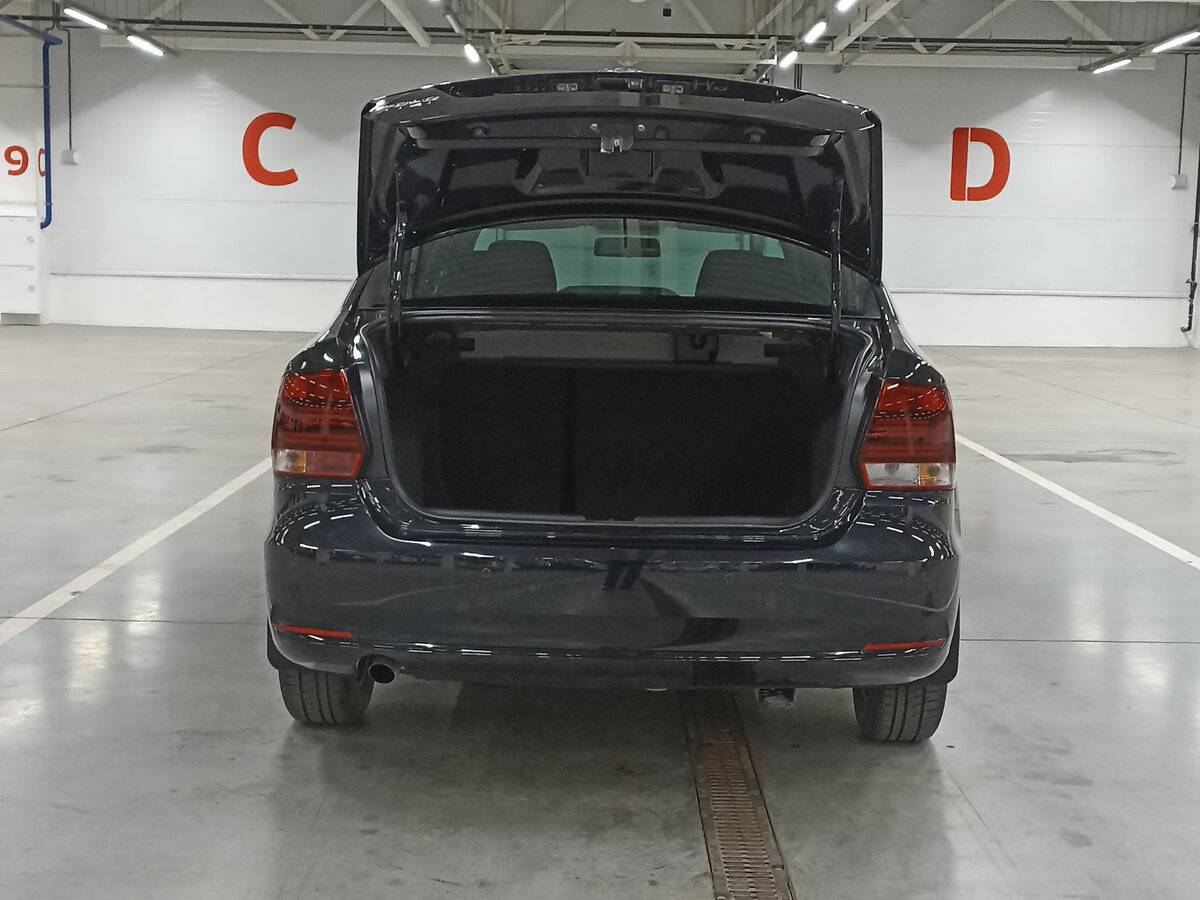 Купить Volkswagen Polo с пробегом. Фото: #9