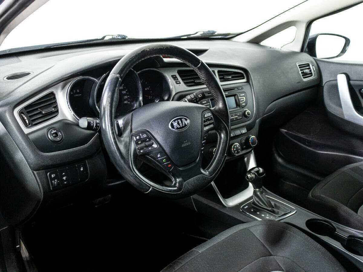 Купить Kia Ceed с пробегом. Фото: #10