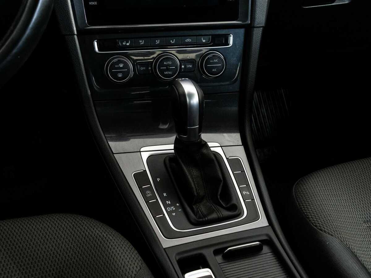 Купить Volkswagen Golf с пробегом. Фото: #11