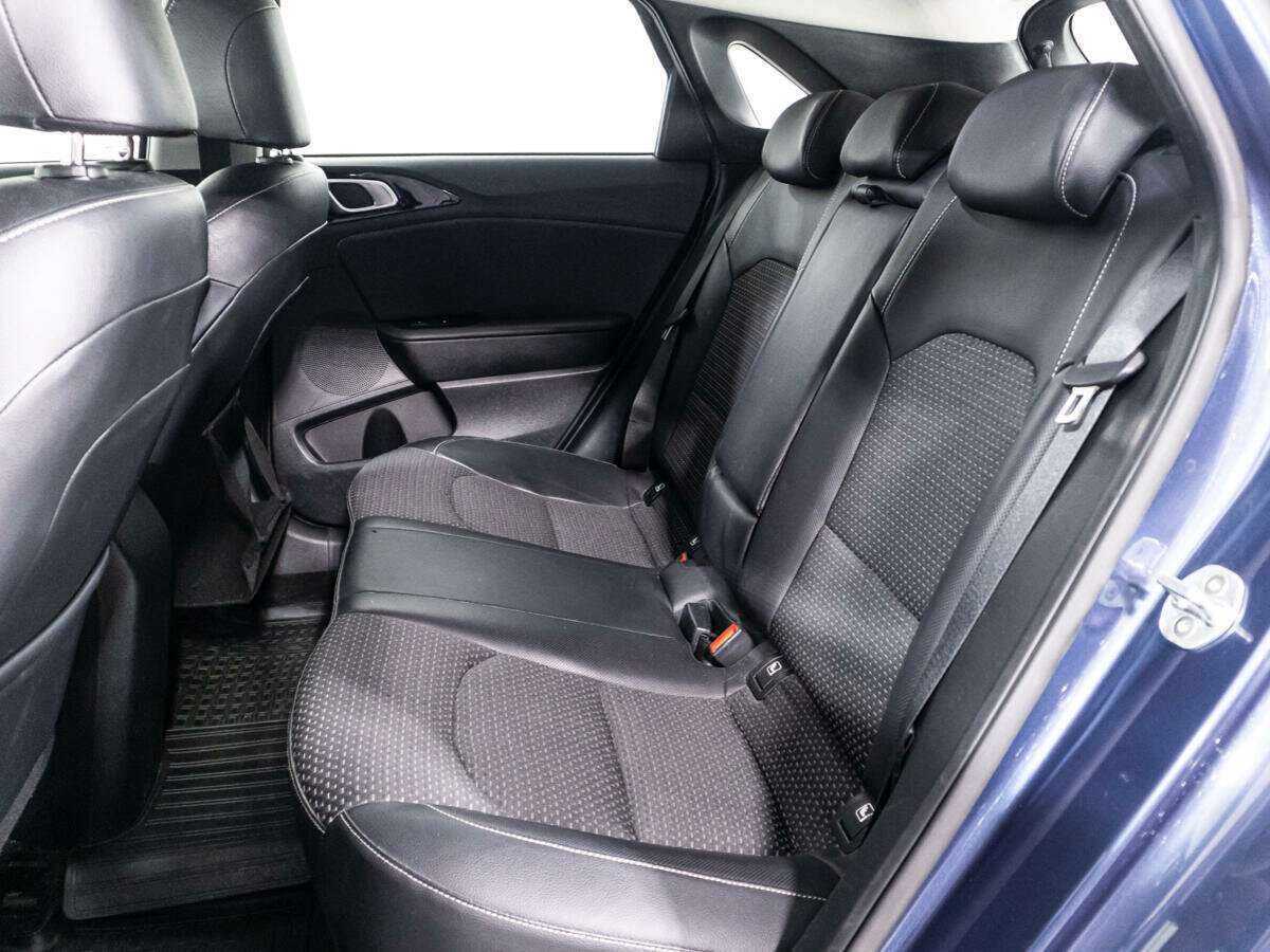 Купить Kia Ceed с пробегом. Фото: #9