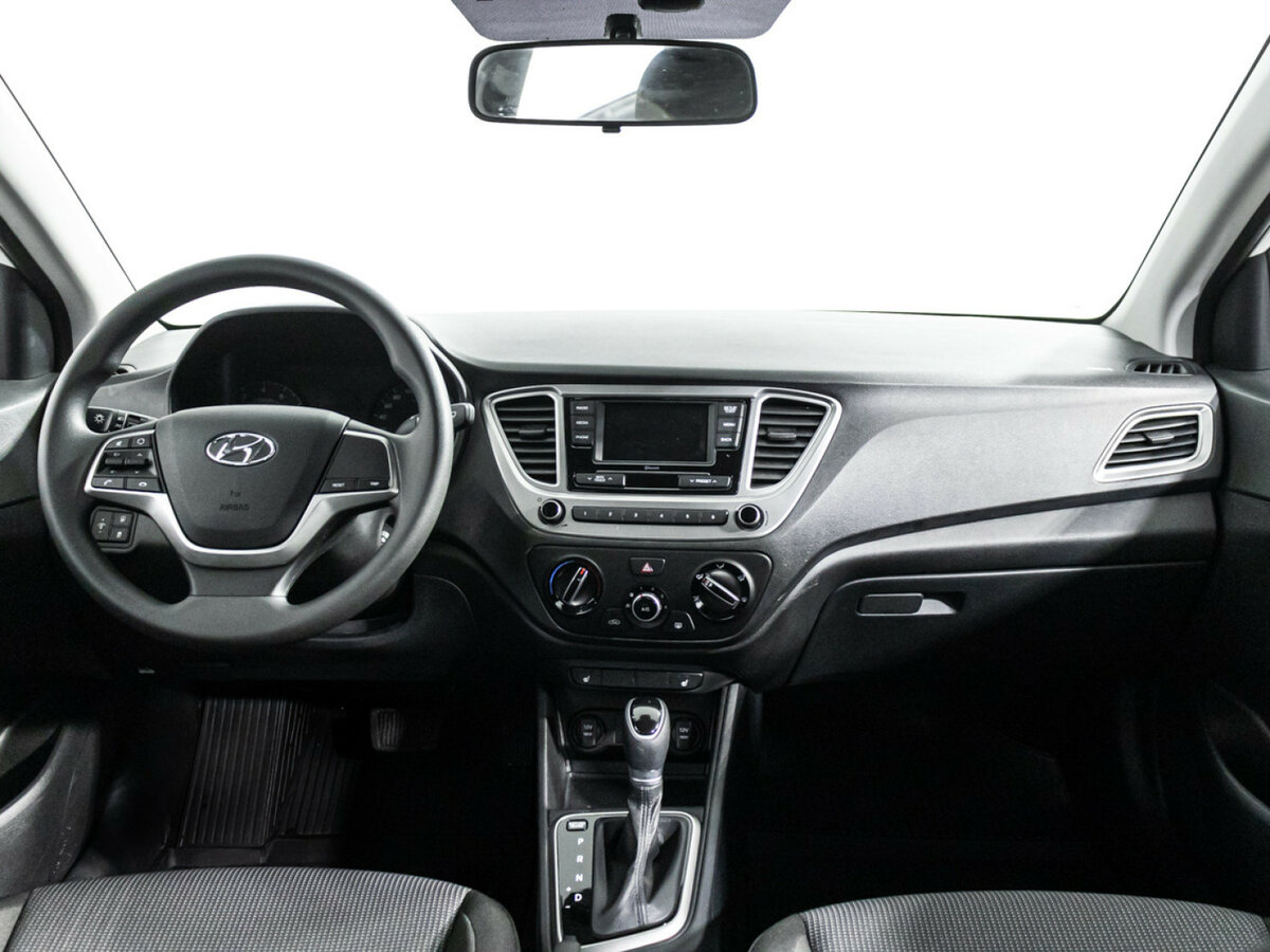 Купить Hyundai Solaris с пробегом. Фото: #10