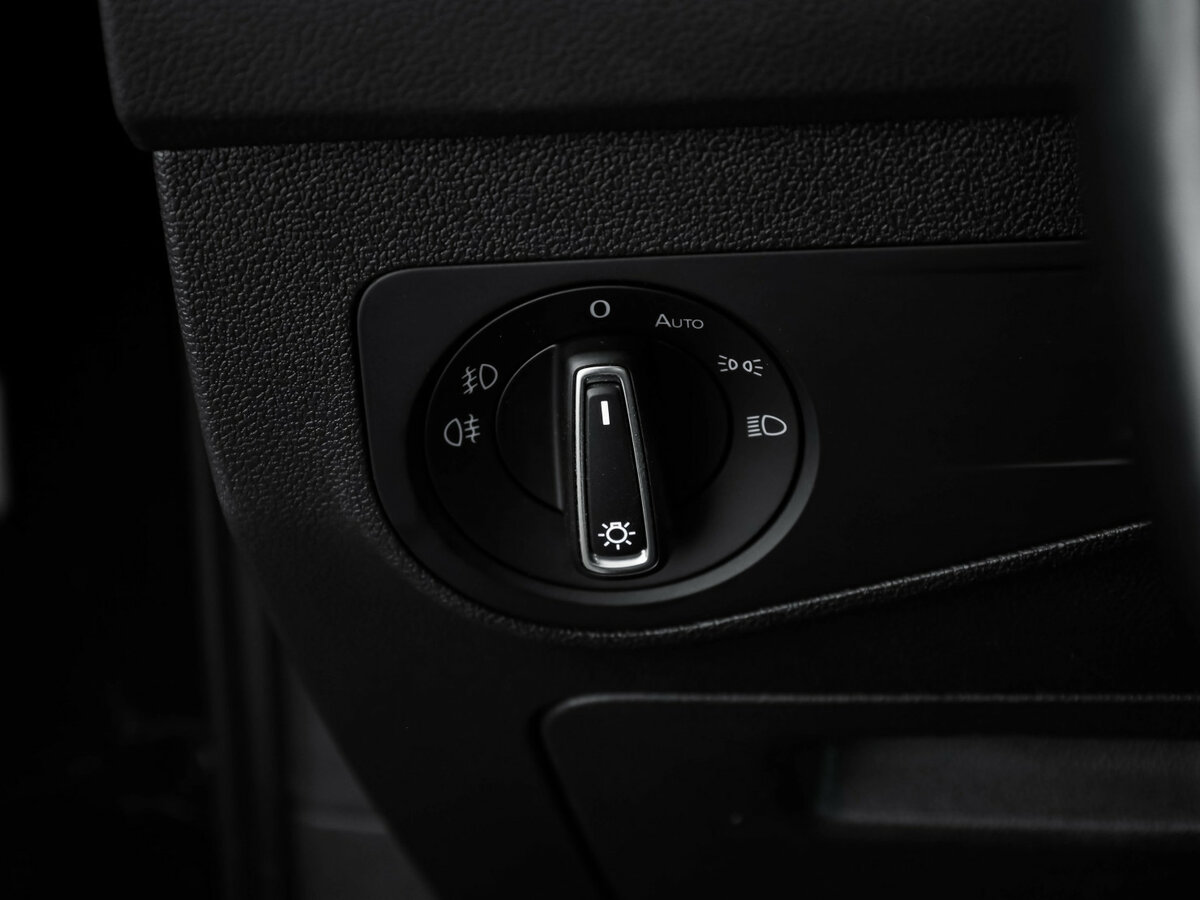 Купить Volkswagen Tiguan с пробегом. Фото: #18