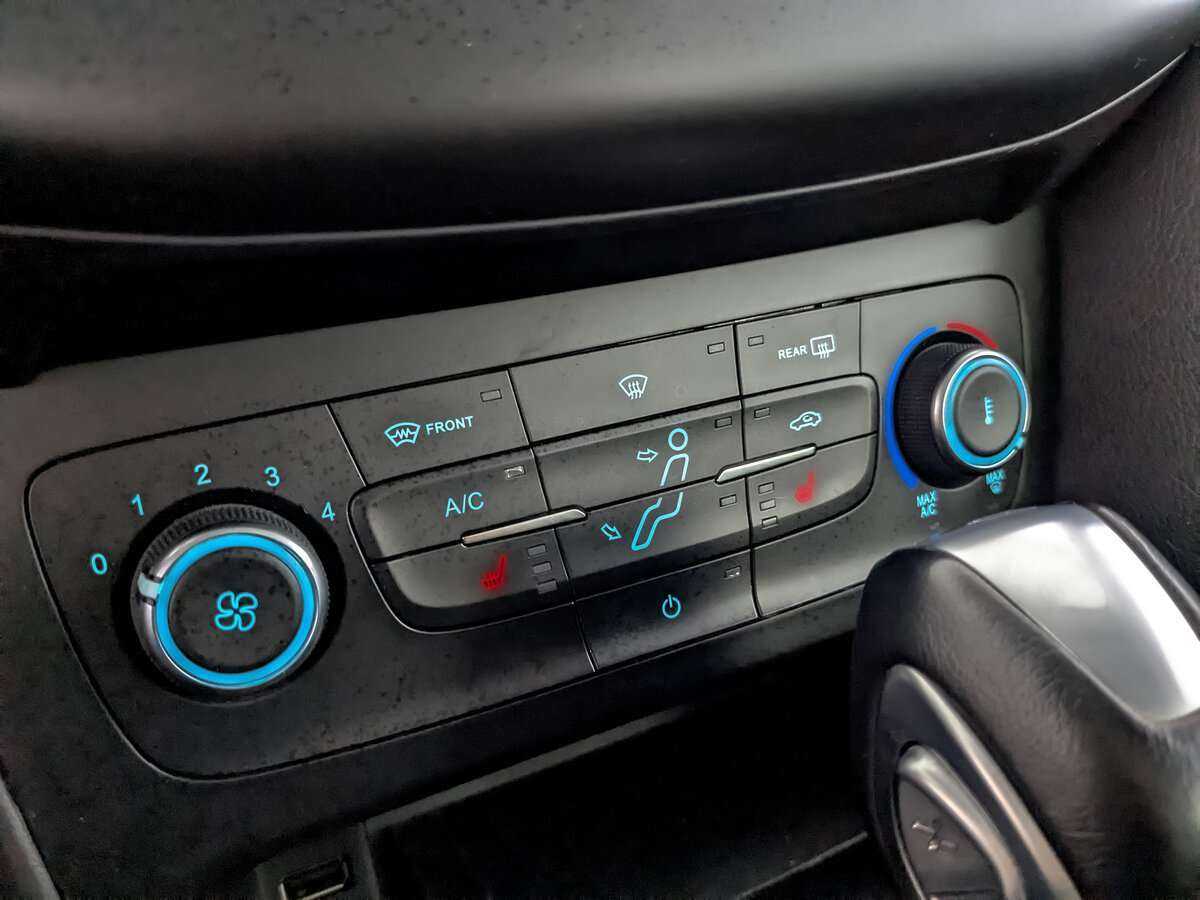 Купить Ford Focus с пробегом. Фото: #16