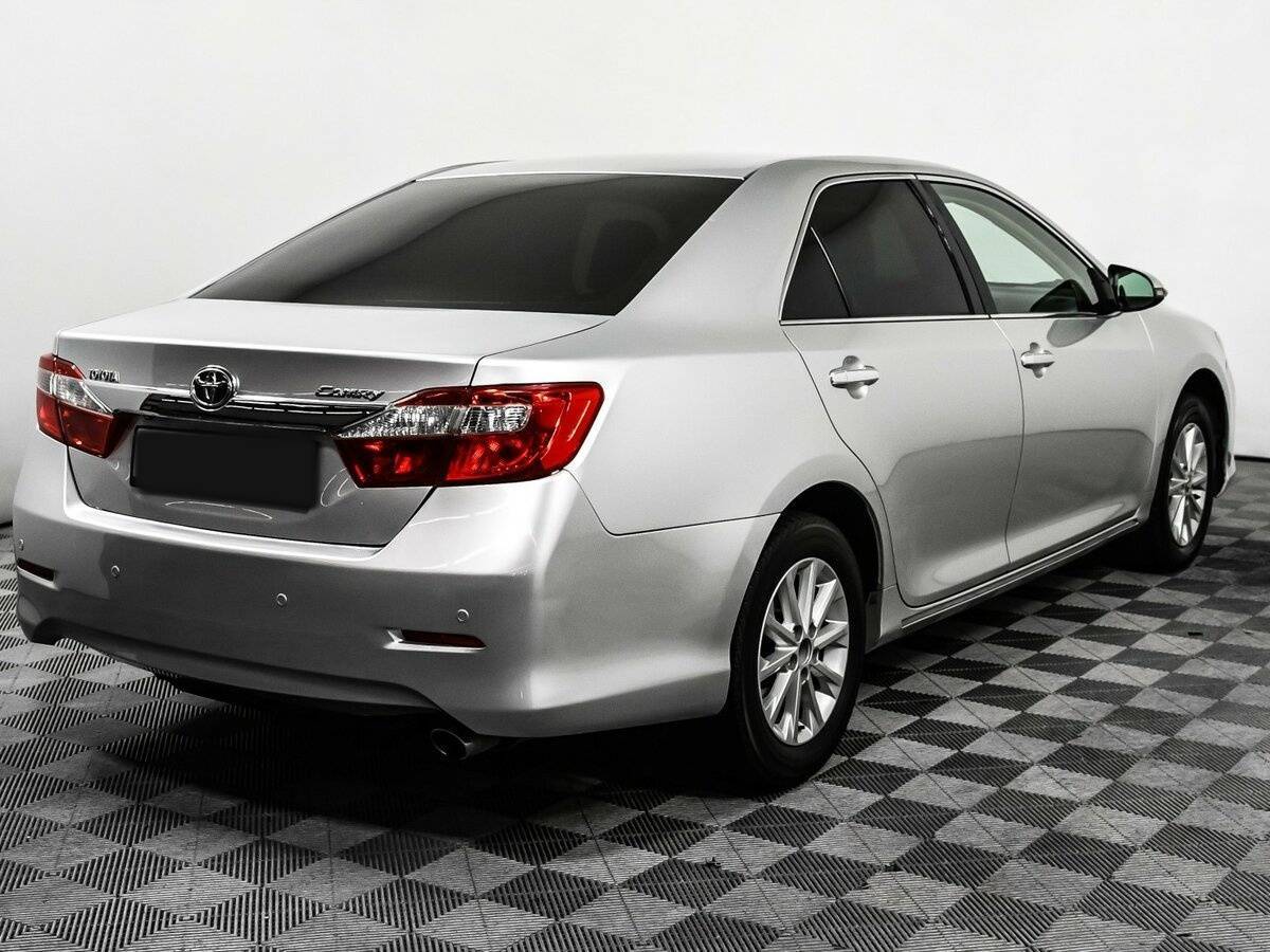 Купить Toyota Camry с пробегом. Фото: #4