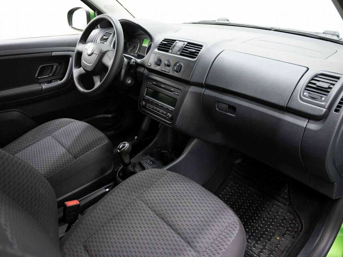 Купить Skoda Fabia с пробегом. Фото: #10
