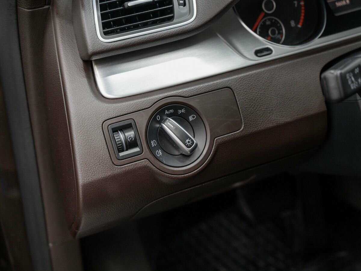 Купить Volkswagen Passat с пробегом. Фото: #16