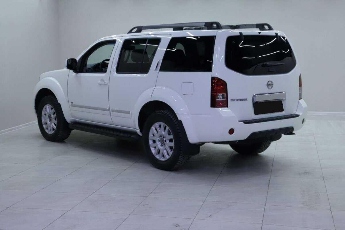 Купить Nissan Pathfinder с пробегом. Фото: #1