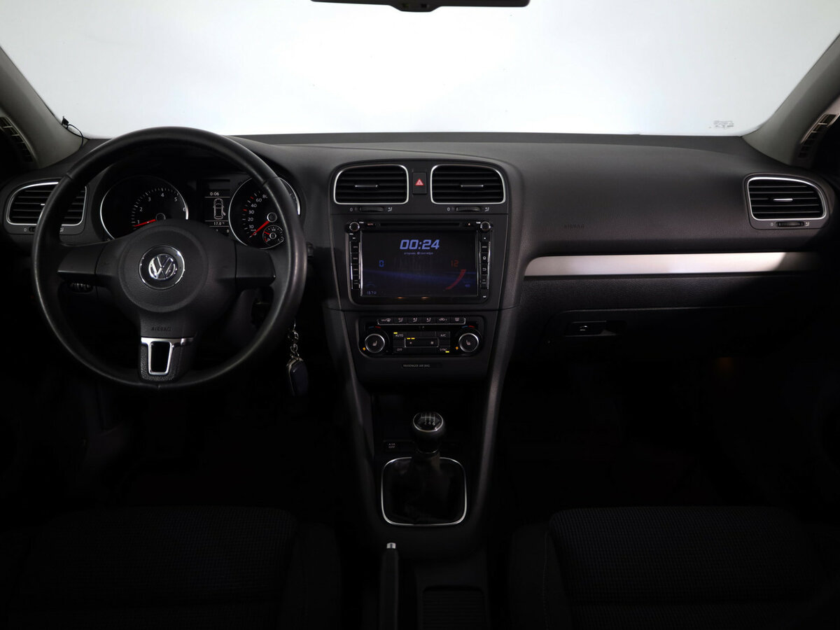 Купить Volkswagen Golf с пробегом. Фото: #8