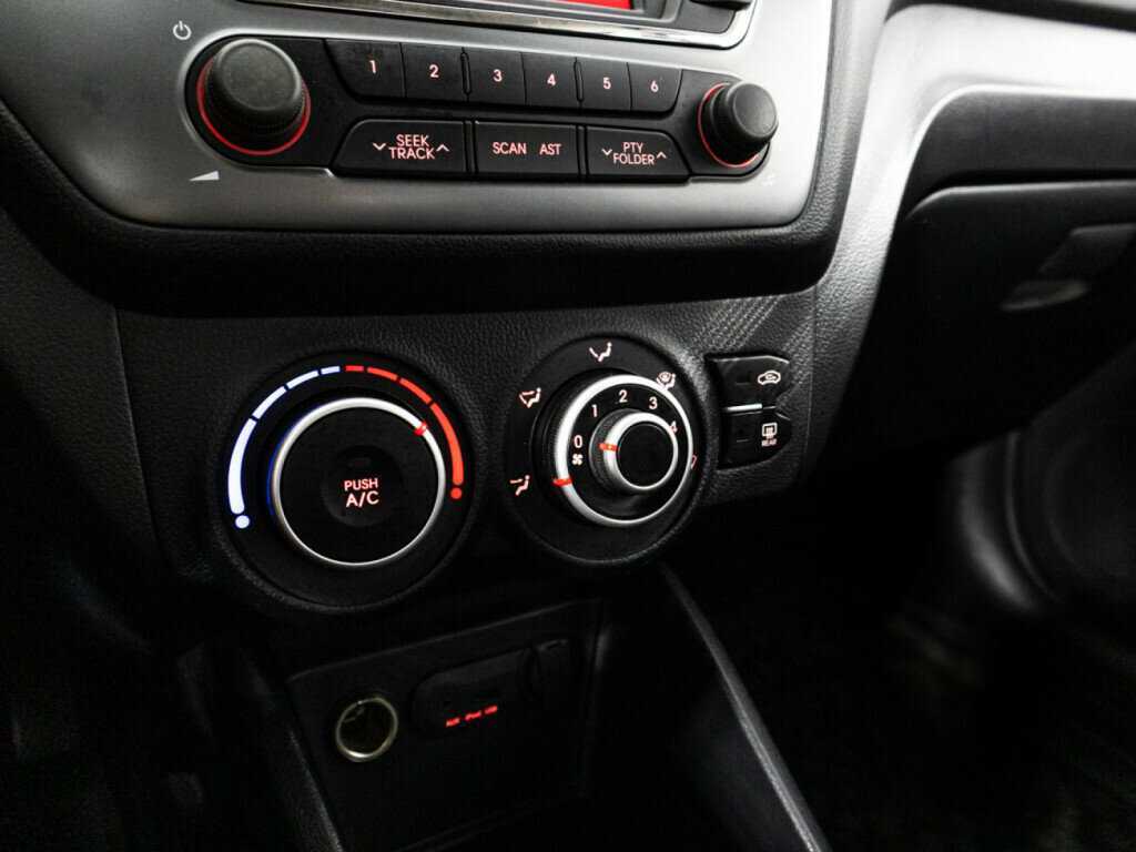 Купить Kia Rio с пробегом. Фото: #14