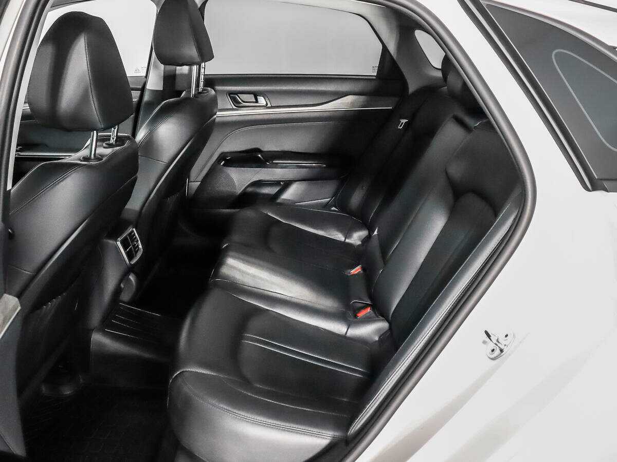 Купить Kia K5 с пробегом. Фото: #11