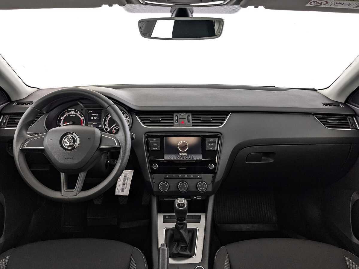 Купить Skoda Octavia с пробегом. Фото: #9