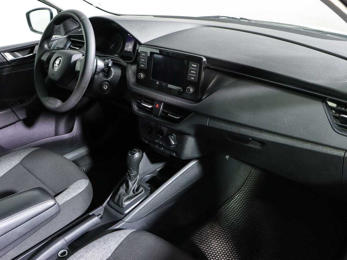 Купить Skoda Rapid с пробегом. Фото: #9
