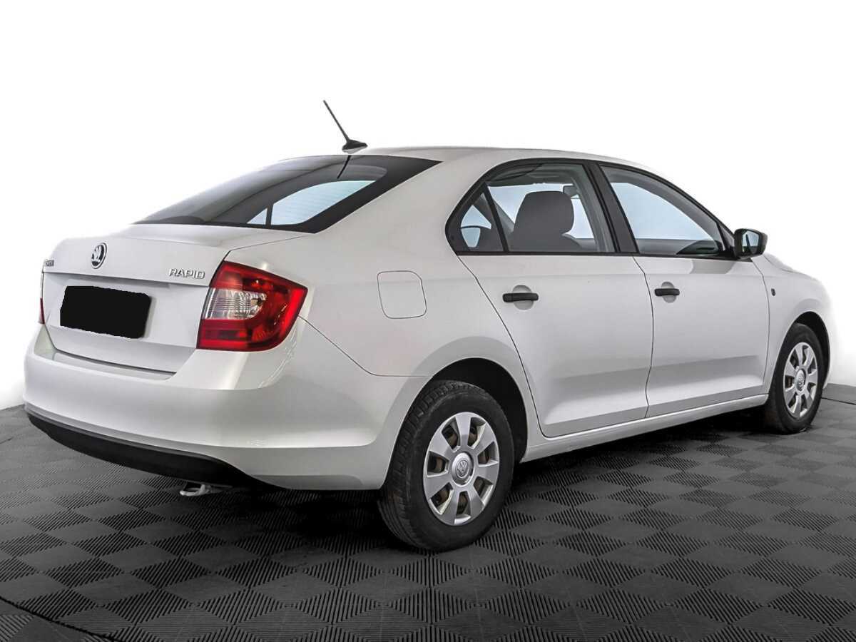 Купить Skoda Rapid с пробегом. Фото: #4