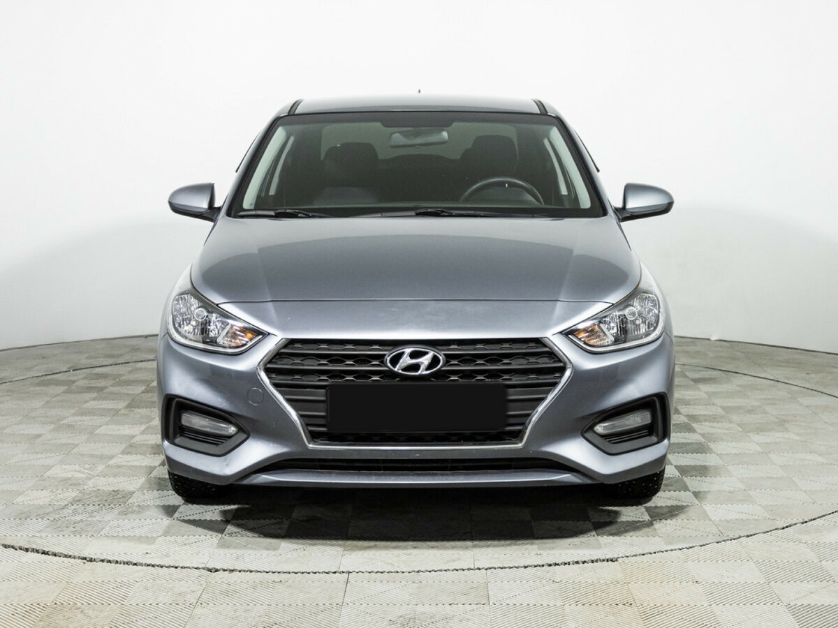 Купить Hyundai Solaris с пробегом. Фото: #1