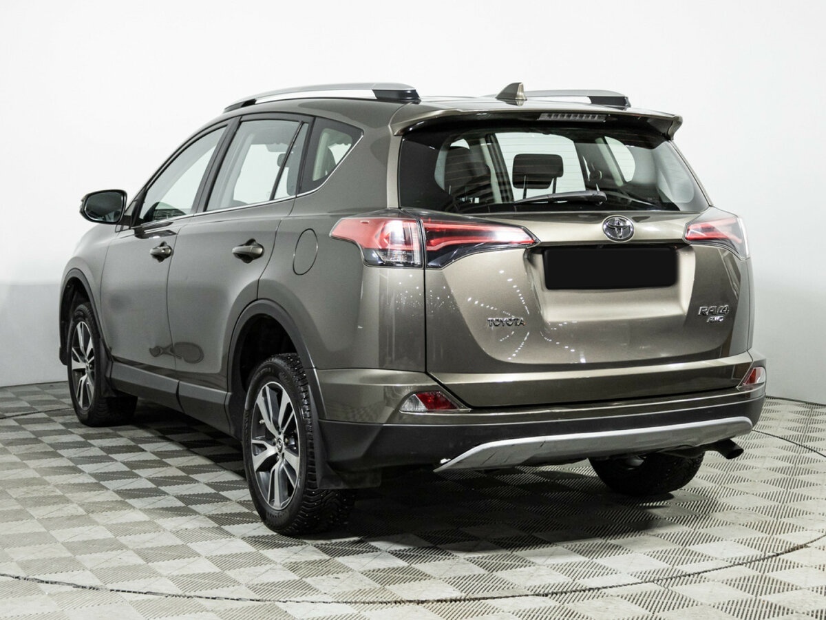 Купить Toyota RAV4 с пробегом. Фото: #6