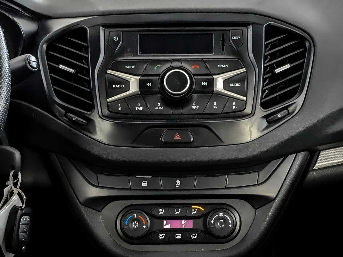 Купить Lada (ВАЗ) Vesta с пробегом. Фото: #12