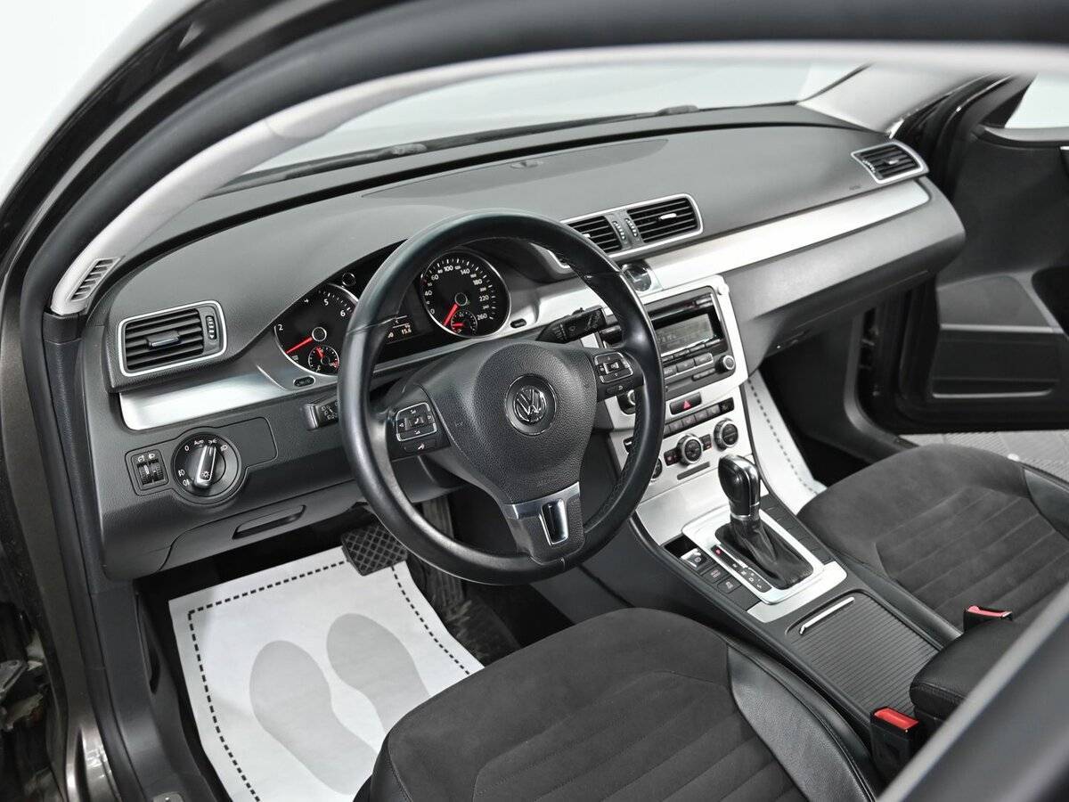 Купить Volkswagen Passat с пробегом. Фото: #7