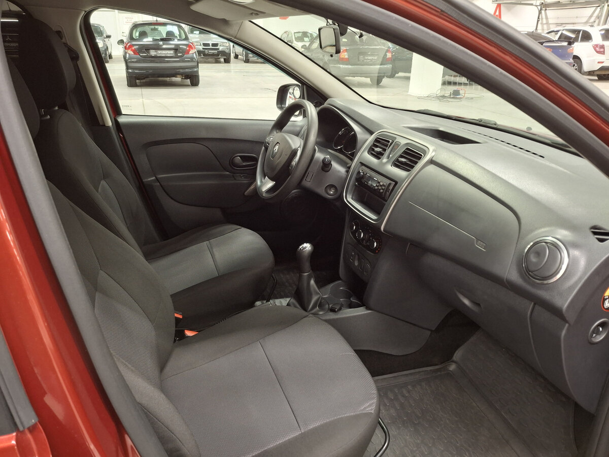 Купить Renault Sandero с пробегом. Фото: #10