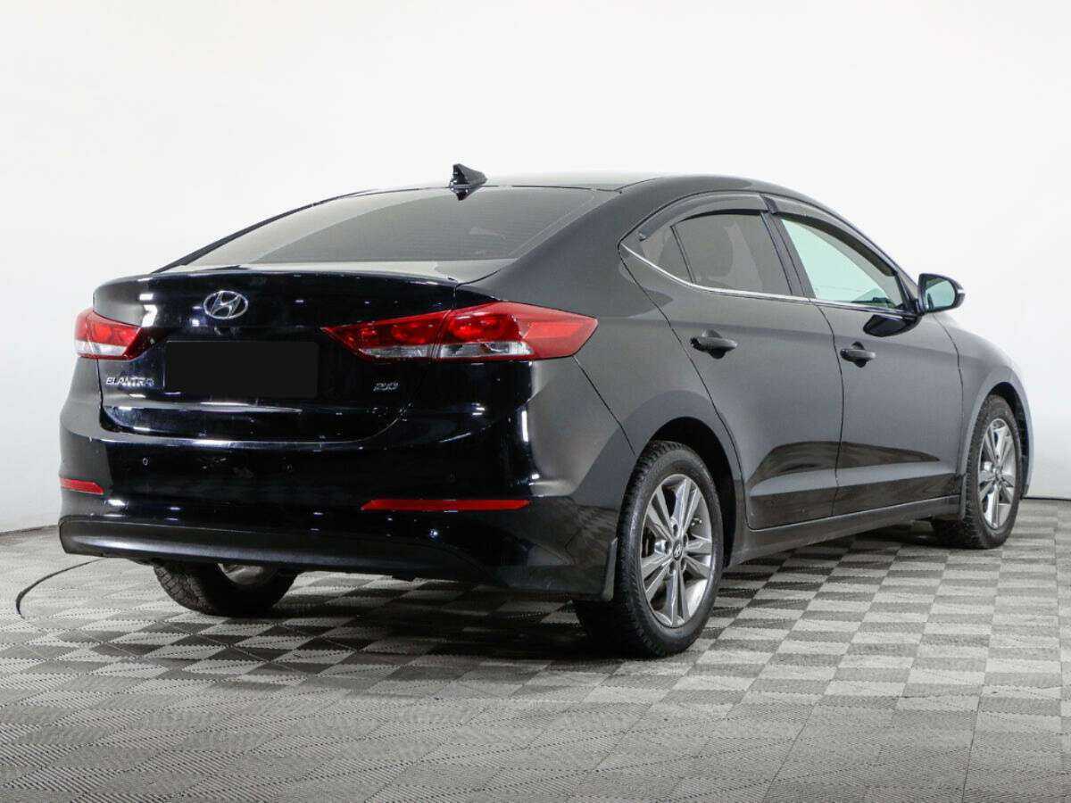 Купить Hyundai Elantra с пробегом. Фото: #4