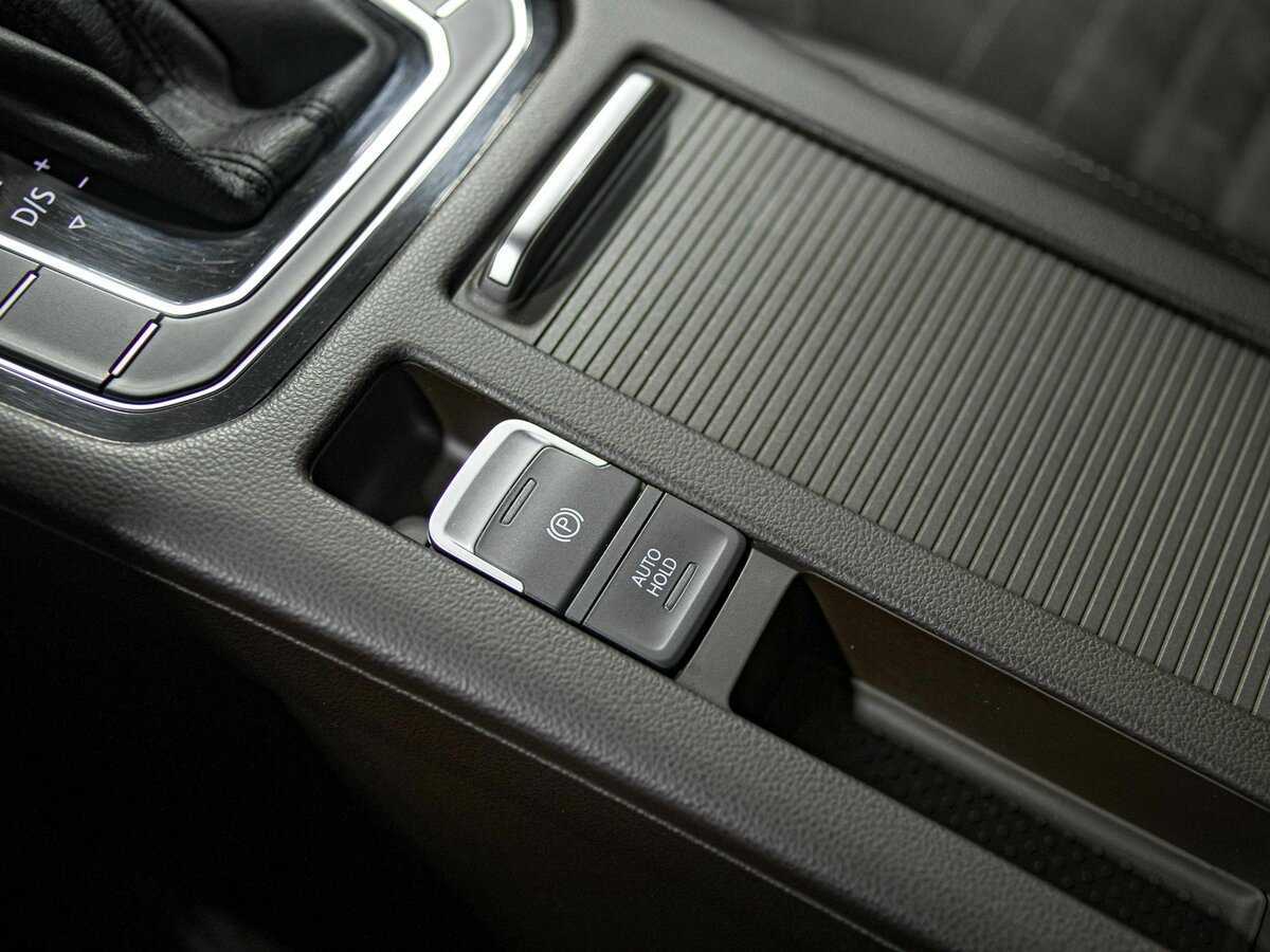 Купить Volkswagen Passat с пробегом. Фото: #10