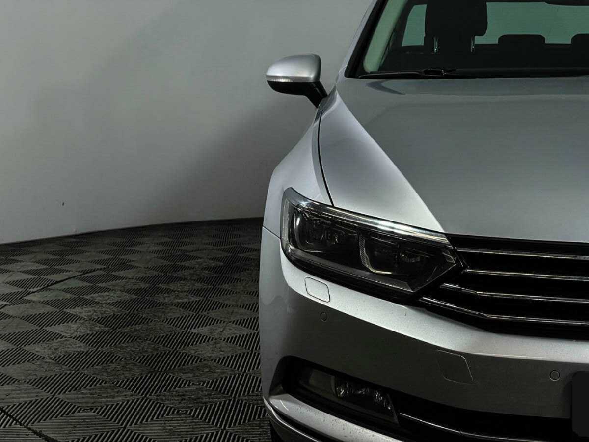 Купить Volkswagen Passat с пробегом. Фото: #14
