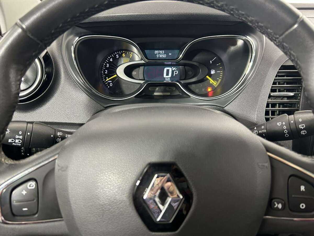 Купить Renault Kaptur с пробегом. Фото: #10
