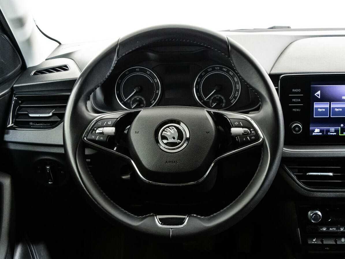 Купить Skoda Rapid с пробегом. Фото: #9