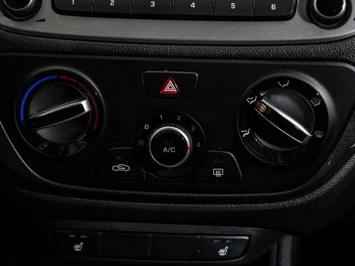 Купить Hyundai Solaris с пробегом. Фото: #13