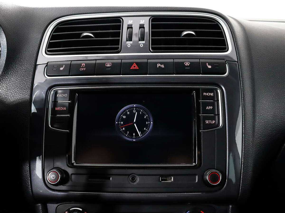 Купить Volkswagen Polo с пробегом. Фото: #12