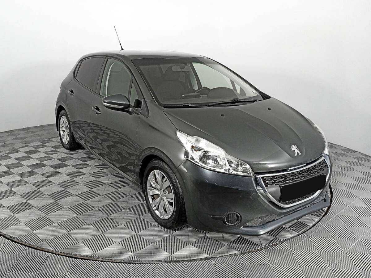 Купить Peugeot 208 с пробегом. Фото: #2