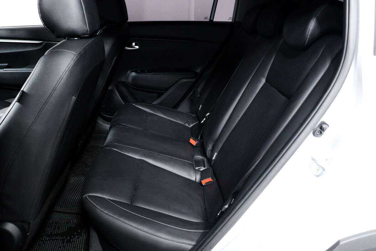 Купить Kia Rio с пробегом. Фото: #11