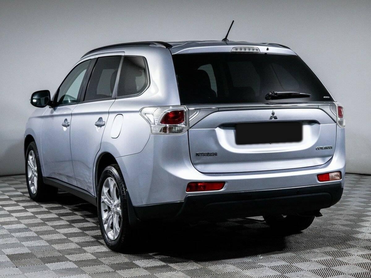 Купить Mitsubishi Outlander с пробегом. Фото: #6