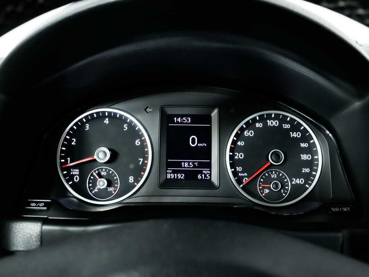 Купить Volkswagen Tiguan с пробегом. Фото: #9