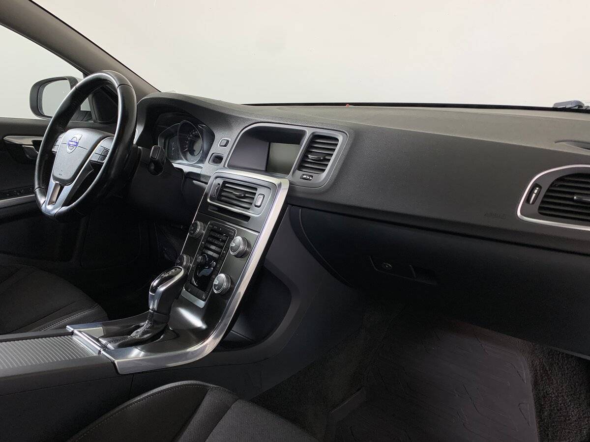 Купить Volvo S60 с пробегом. Фото: #12