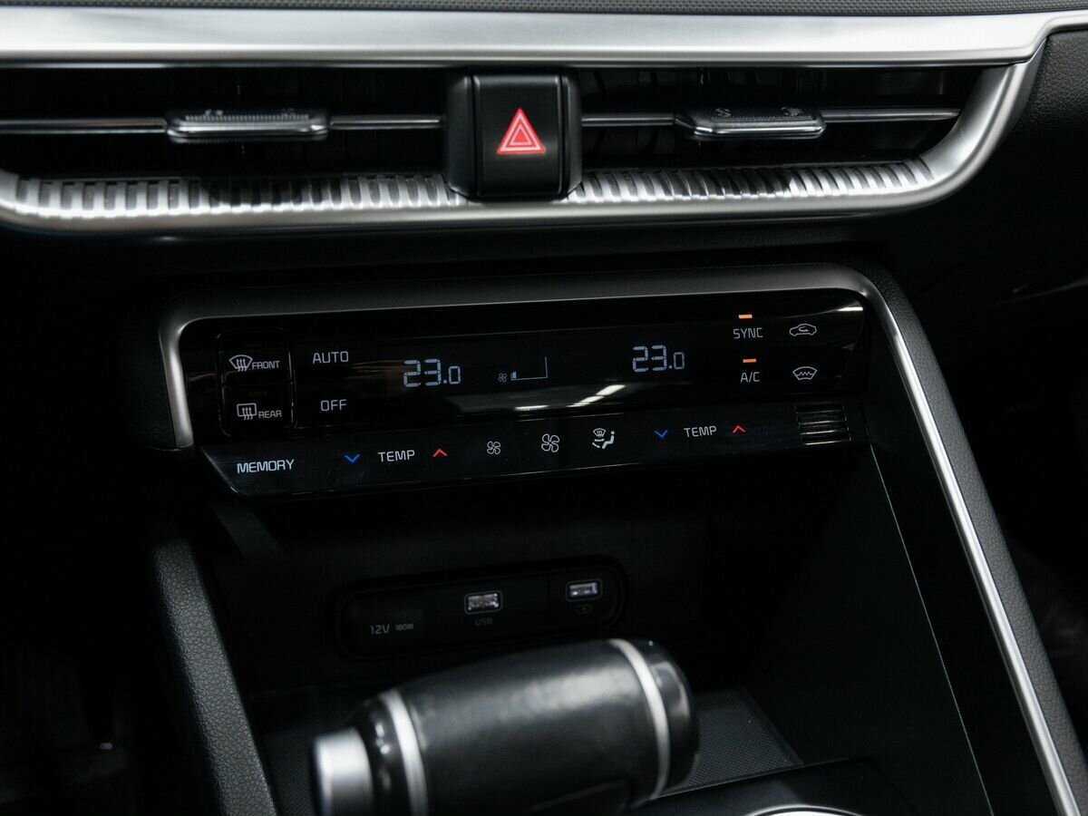 Купить Kia K5 с пробегом. Фото: #18